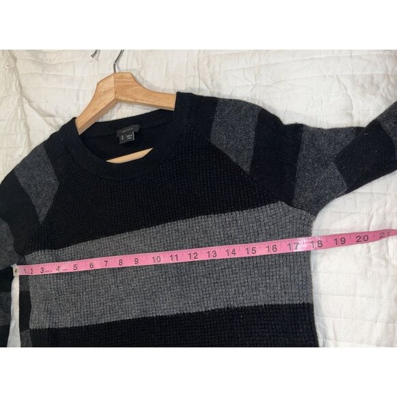 Theory Black & Gray Striped 100% Cashmere Pullover Sweater Women's Size S - Picture 6 of 9